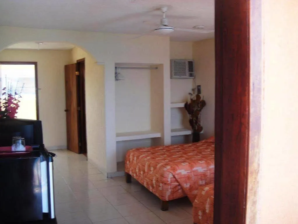 ***  Hotel Barracuda Cozumel México